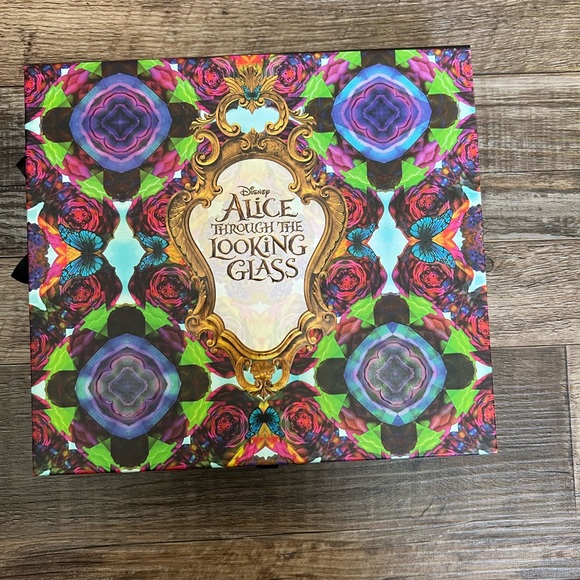 Urban Decay Other - Alice in Wonderland - Urban Decay - EyeShadow Palette
